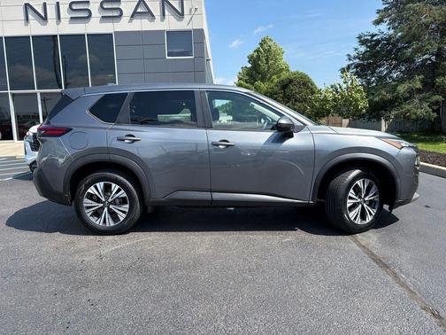 Gun Metallic 2022 Nissan Rogue SV