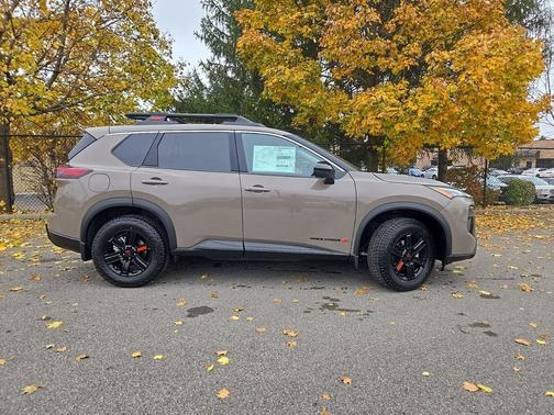 2026 Nissan Rogue Rock Creek