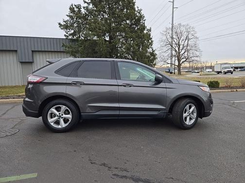 2016 Ford Edge SE