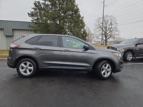 2016 Ford Edge SE