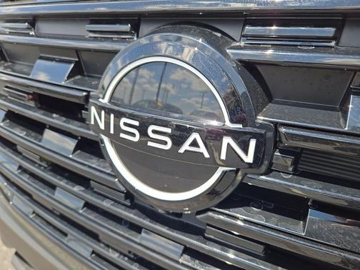 Obsidian Green 2026 Nissan Rogue Dark Armor