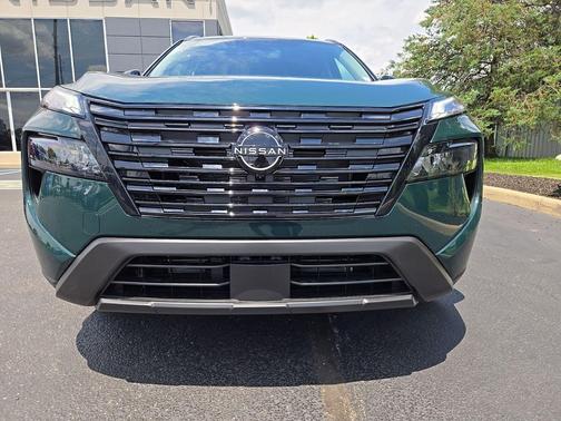 Obsidian Green 2026 Nissan Rogue Dark Armor
