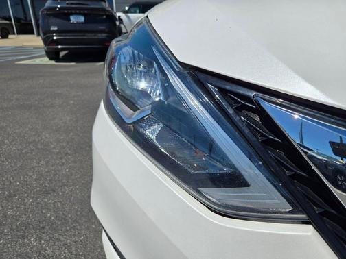 Aspen White Tricoat 2019 Nissan Sentra SV