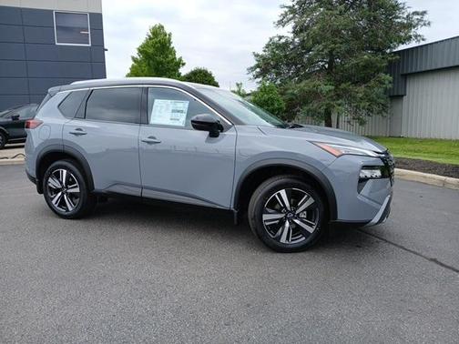 2025 Nissan Rogue SL