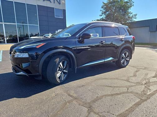 Super Black 2023 Nissan Rogue SL