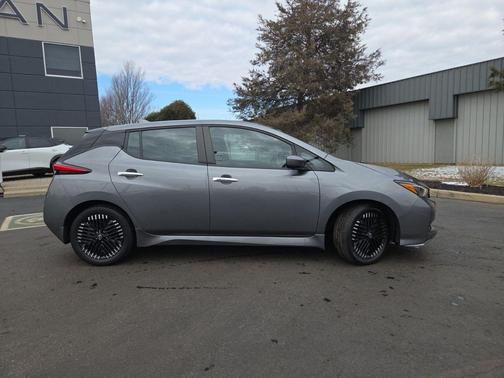 2023 Nissan Leaf SV PLUS 60 kWh