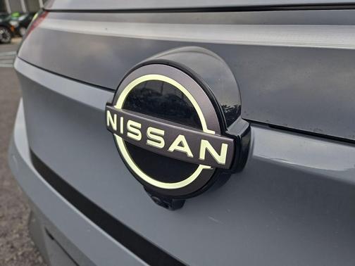 2026 Nissan Leaf PLATINUM+