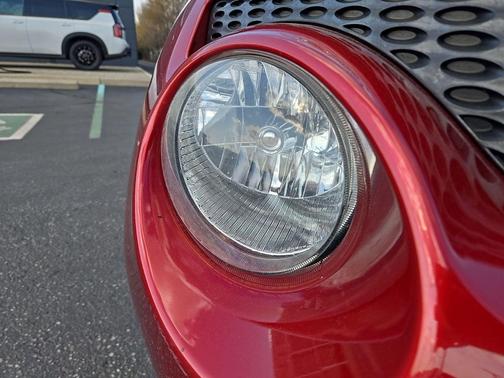 Cayenne Red Pearl 2014 Nissan Juke SV