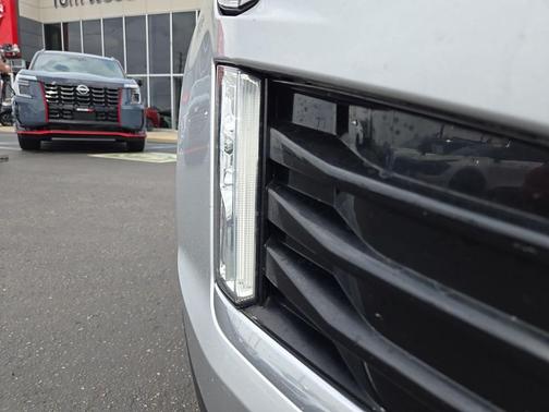 Radiant Silver Metallic 2018 Cadillac XT5 Premium Luxury