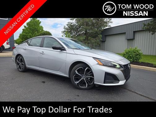 Brilliant Silver Metallic 2024 Nissan Altima SR FWD