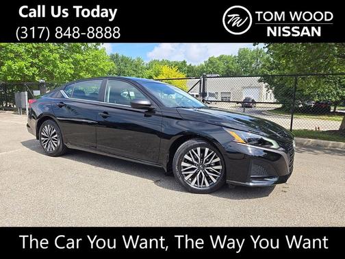 Super Black Clearcoat 2026 Nissan Altima 2.5 SV