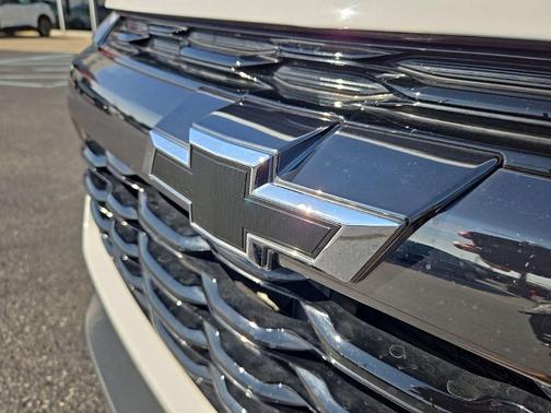 Summit White 2024 Chevrolet Trailblazer RS