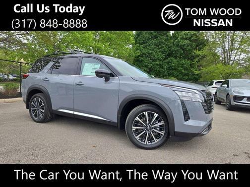 Boulder Gray/Super Black 2026 Nissan Pathfinder Platinum