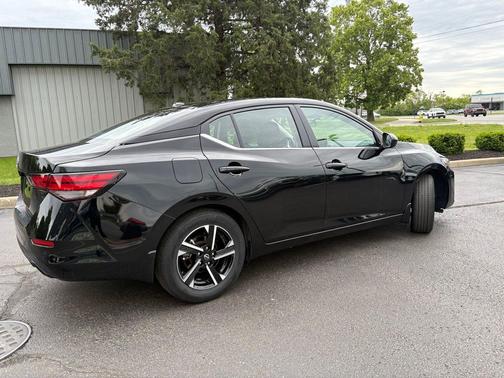 Super Black 2025 Nissan Sentra SV