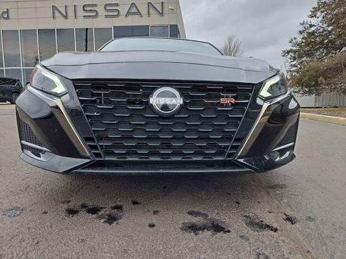 2023 Nissan Altima SR FWD
