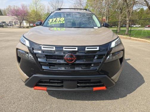 2025 Nissan Rogue Rock Creek