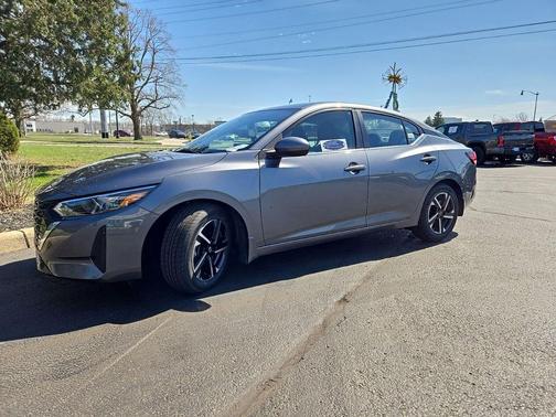 Gun Metallic 2025 Nissan Sentra SV