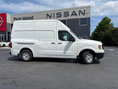 Glacier White 2021 Nissan NV Cargo NV2500 HD SV V6