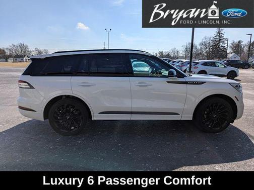 White Metallic 2023 Lincoln Aviator Reserve AWD