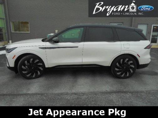 2024 Lincoln Nautilus Reserve