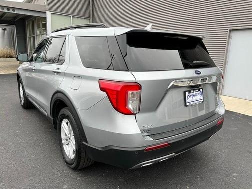 Photo 5 of 32 of 2020 Ford Explorer XLT