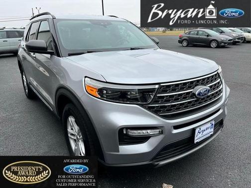 Photo 1 of 32 of 2020 Ford Explorer XLT