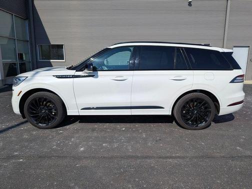 2023 Lincoln Aviator Reserve AWD