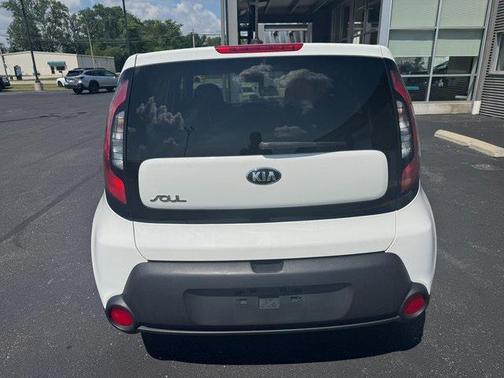 2016 Kia Soul Base