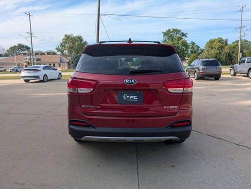 2017 Kia Sorento EX