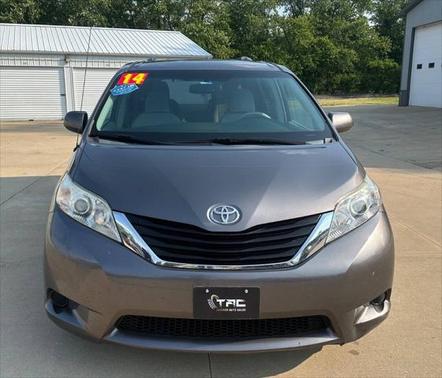 2014 Toyota Sienna LE