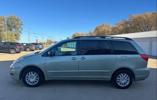 2006 Toyota Sienna LE