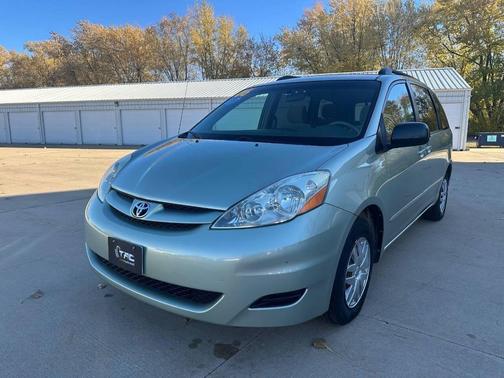 2006 Toyota Sienna LE