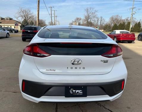 2020 Hyundai IONIQ Hybrid Blue