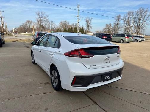 2020 Hyundai IONIQ Hybrid Blue