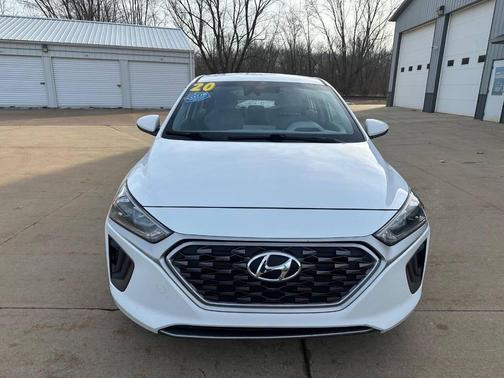 2020 Hyundai IONIQ Hybrid Blue