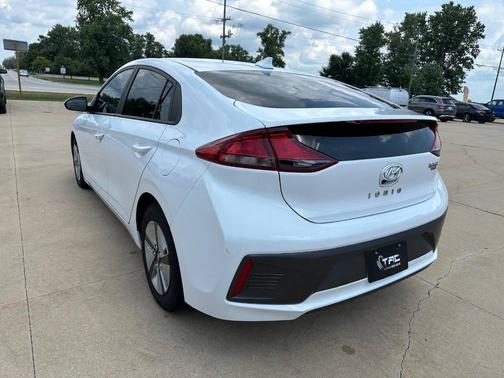 2022 Hyundai IONIQ Hybrid Blue