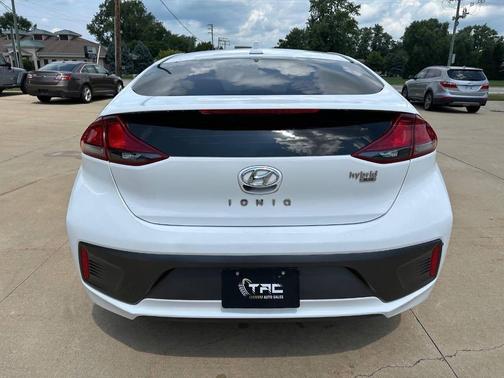 2022 Hyundai IONIQ Hybrid Blue
