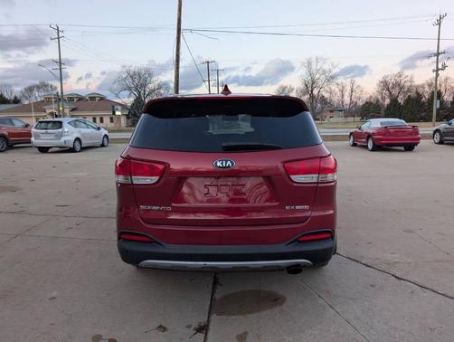 2017 Kia Sorento EX