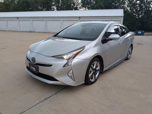 2017 Toyota Prius Four Touring