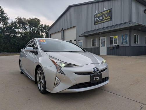 2017 Toyota Prius Four Touring