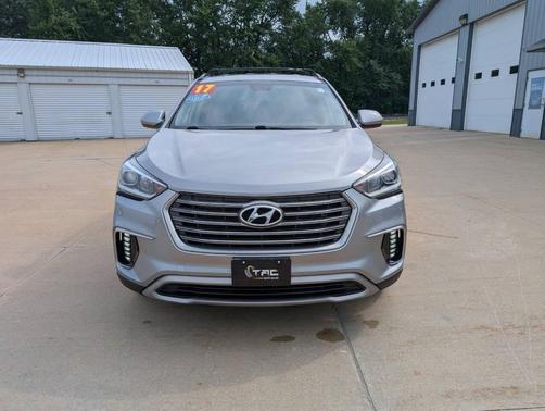 2017 Hyundai SANTA FE SE