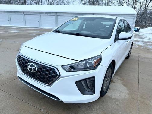 2020 Hyundai IONIQ Hybrid SE