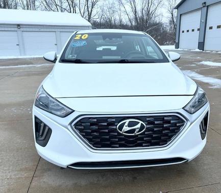 2020 Hyundai IONIQ Hybrid SE