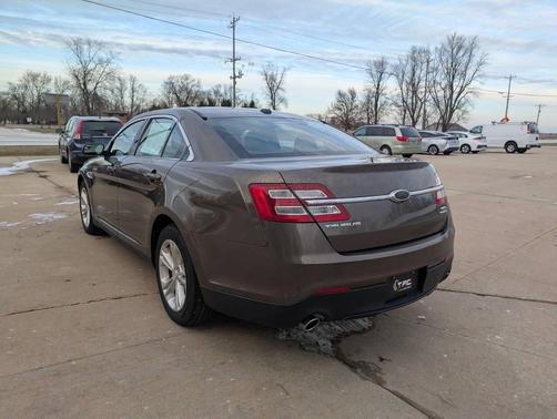 2016 Ford Taurus SEL