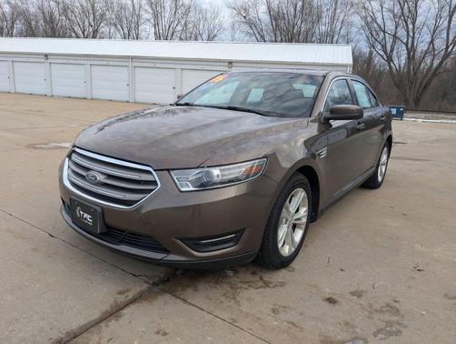 2016 Ford Taurus SEL