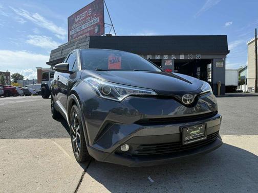 2018 Toyota C-HR XLE Premium