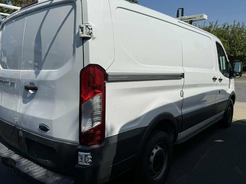 2018 Ford Transit-250 