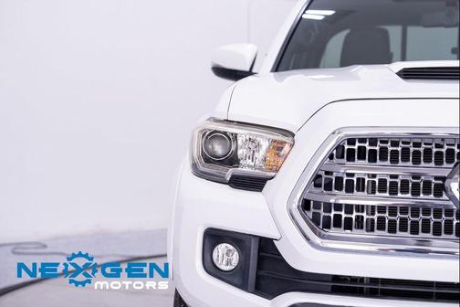 2017 Toyota Tacoma TRD Sport