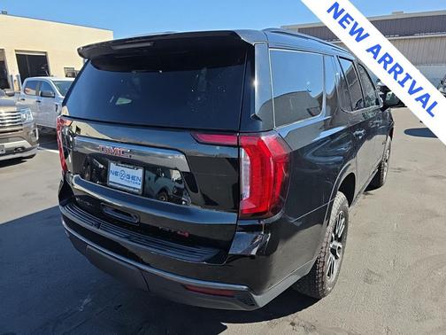 2023 GMC Yukon 4WD AT4