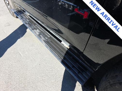 2023 GMC Yukon 4WD AT4